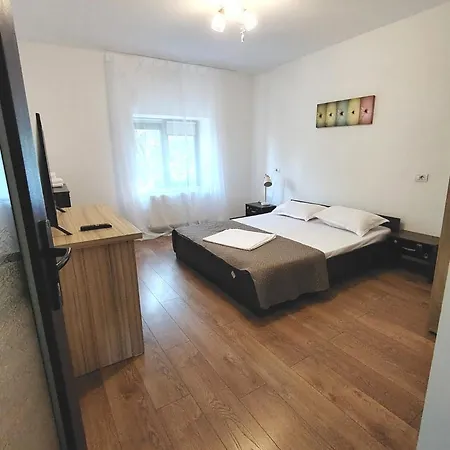 Appartement No 02 - Amarilia *