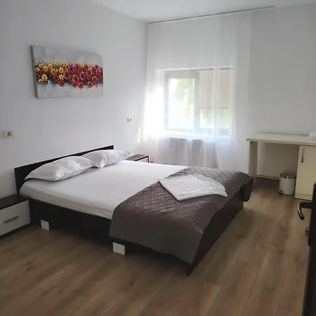 Appartement No 02 - Amarilia *